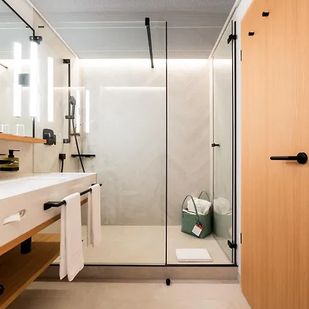 Beatus Wellness- & Spa-Hotel Merligen Pokoj fotografie